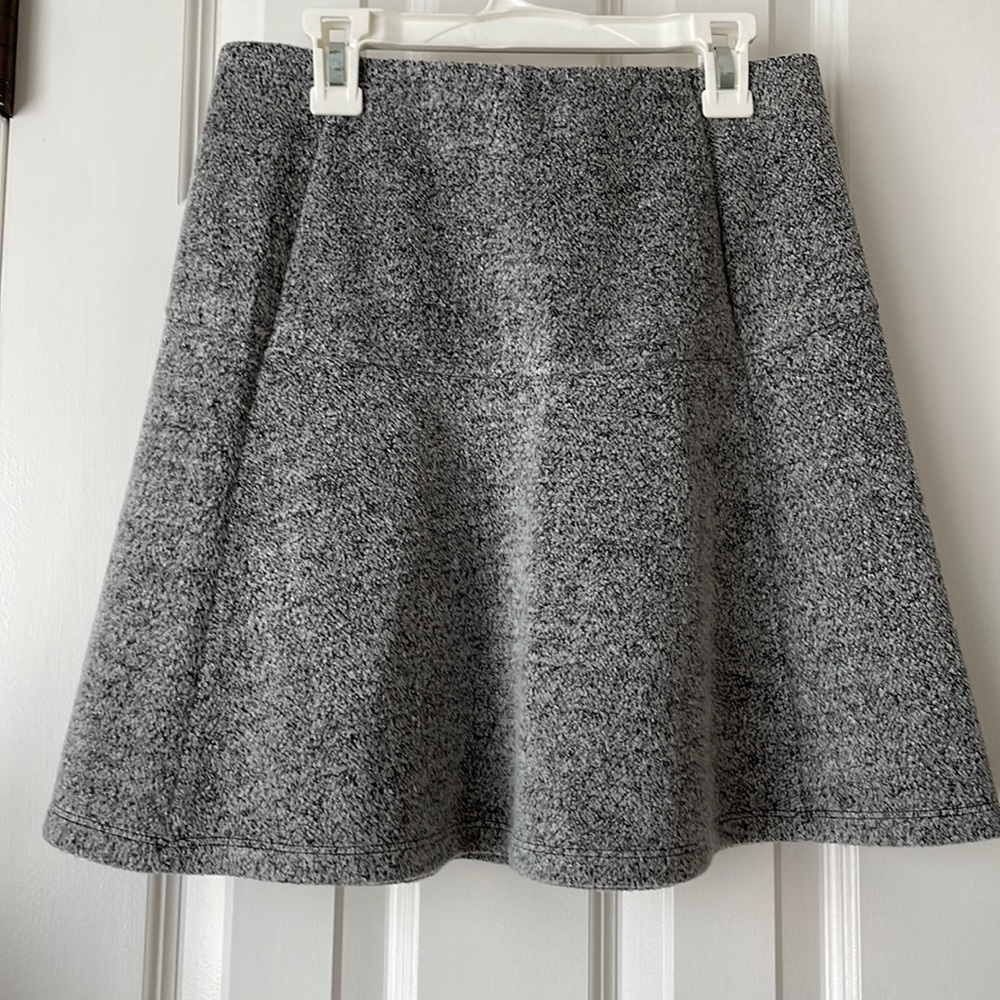 *Loft Skirt - Picture 4 of 9